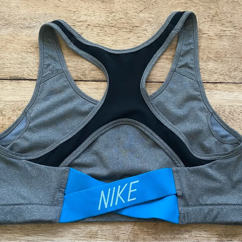 Nike Dri Fit Women’s Sz L Gray/Blue Classic Style Performance Sports‎ Bra